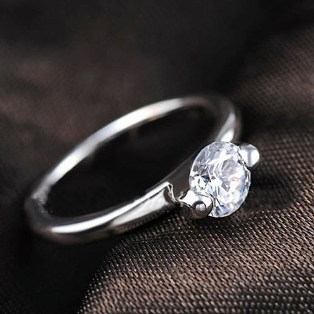 Simulated diamond Solitaire Ring - Silver